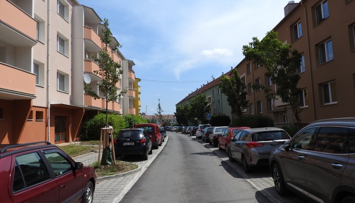 Polopropustné parkoviště ulic Soukenická a U Fortny