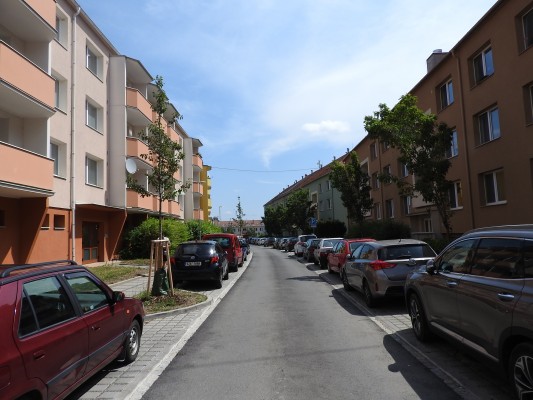 Polopropustné parkoviště ulic Soukenická a U Fortny (IZ 274)