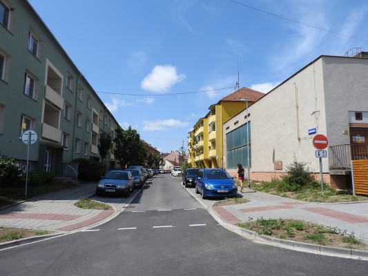 Polopropustné parkoviště ulic Soukenická a U Fortny (IZ 274)